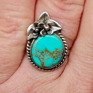 Southwest Turquoise Sterling Silver Ring Size 7.5 Flower Setting
